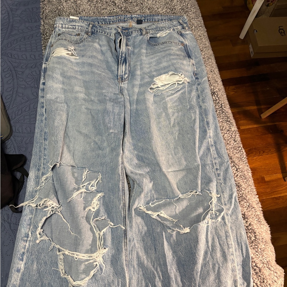 American Eagle Dreamy Distressed Light Blue Jeans